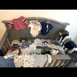📦 SOLD 📦 6 month baby clothing (52 pieces - mostly Carters brand)
